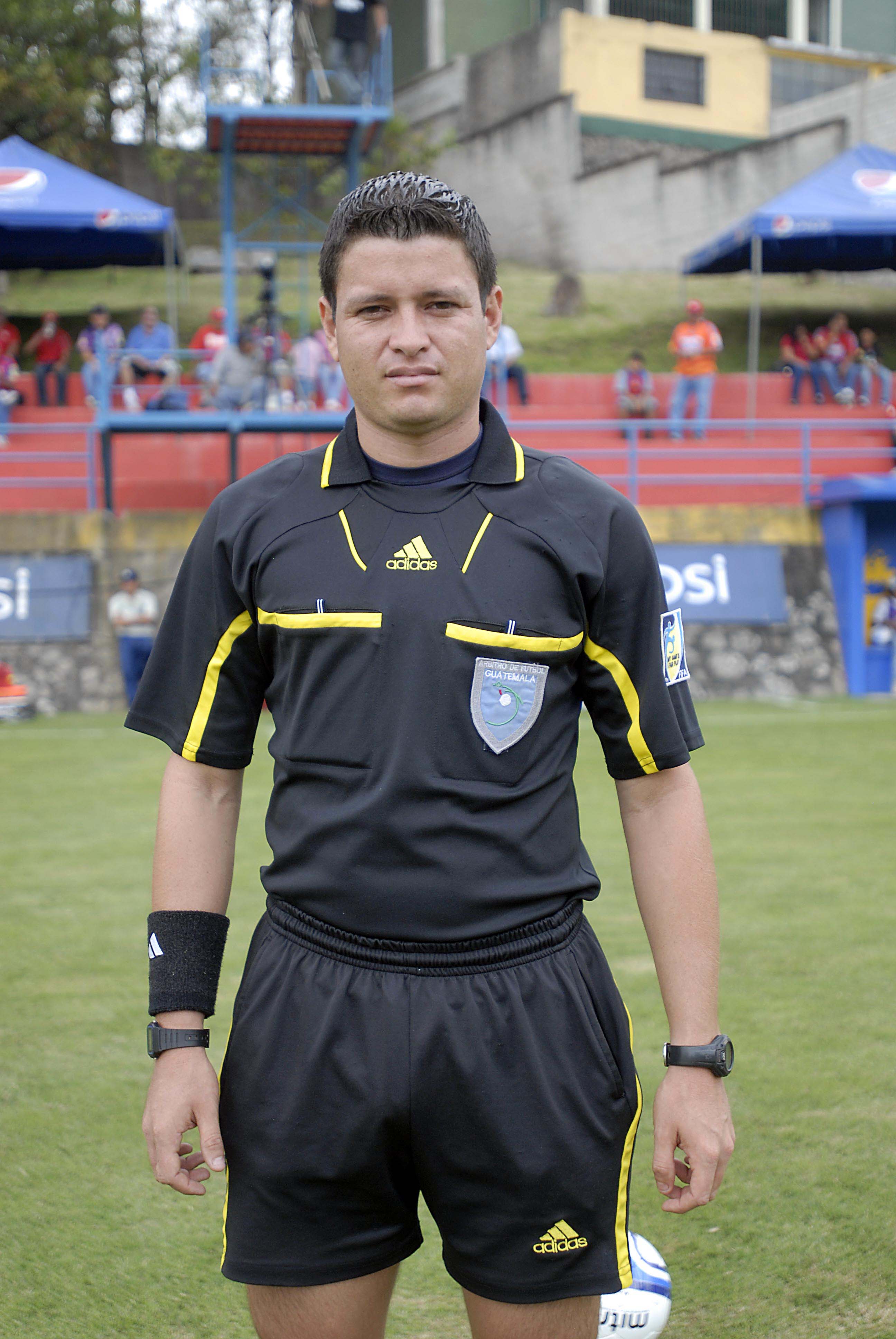 Definen árbitros para juegos de IDA en CUARTOS Antorcha Deportiva: Guatemala