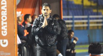 Ronald González continúa al frente de Comunicaciones