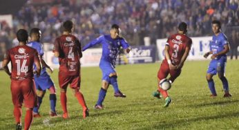 Cobaneros y Toros empatan a dos en primer duelo