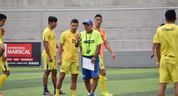 Walter Claverí dirige su primer entreno con el Deportivo Mixco