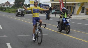 Luis López de Ópticas Deluxe confirma su liderato en la Vuelta Chica