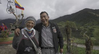 El festejo de los padres de Richard Carapaz en los andes ecuatorianos