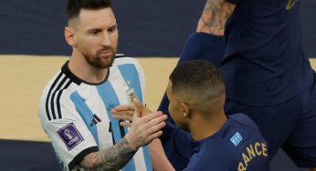 El abrazo de Messi y Mbappé