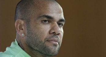 Dani Alves se queda sin equipo tras ser acusado de agresión sexual