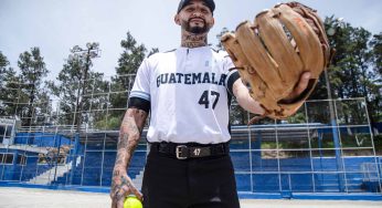 Nery del Cid, el as del sóftbol guatemalteco
