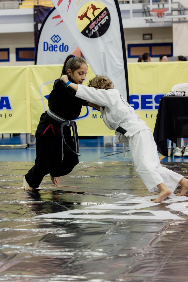 Créditos: More Guzman ( https://www.facebook.com/share/15wkk5Ssxx/?mibextid=wwXIfr ) - Evento: Submission Open Cosenza 2025