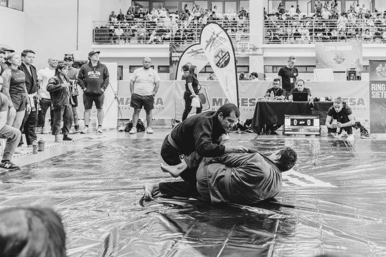 Créditos: More Guzman ( https://www.facebook.com/share/15wkk5Ssxx/?mibextid=wwXIfr ) - Evento: Submission Open Cosenza 2025