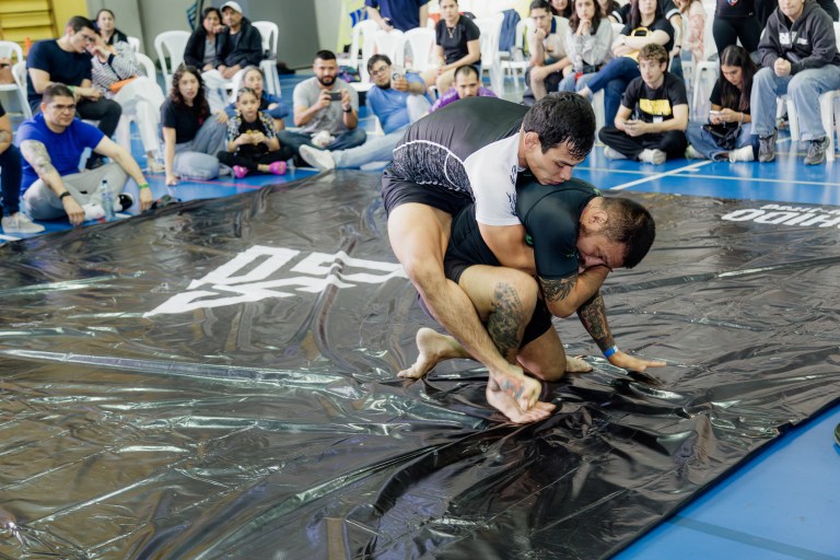 Créditos: More Guzman ( https://www.facebook.com/share/15wkk5Ssxx/?mibextid=wwXIfr ) - Evento: Submission Open Cosenza 2025